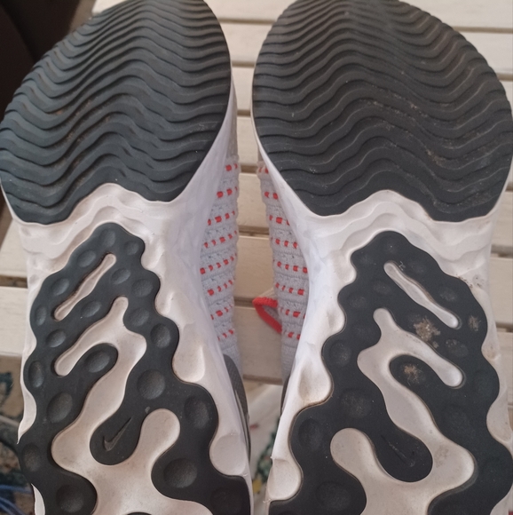 Nike MENS REACT PHANTOM  SIZE 9 - Picture 5 of 9